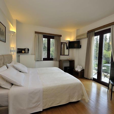Dryades & Orion Hotel Атина Екстериор снимка