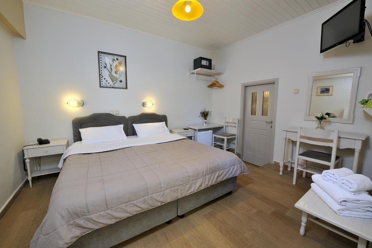 Dryades & Orion Hotel Атина Екстериор снимка