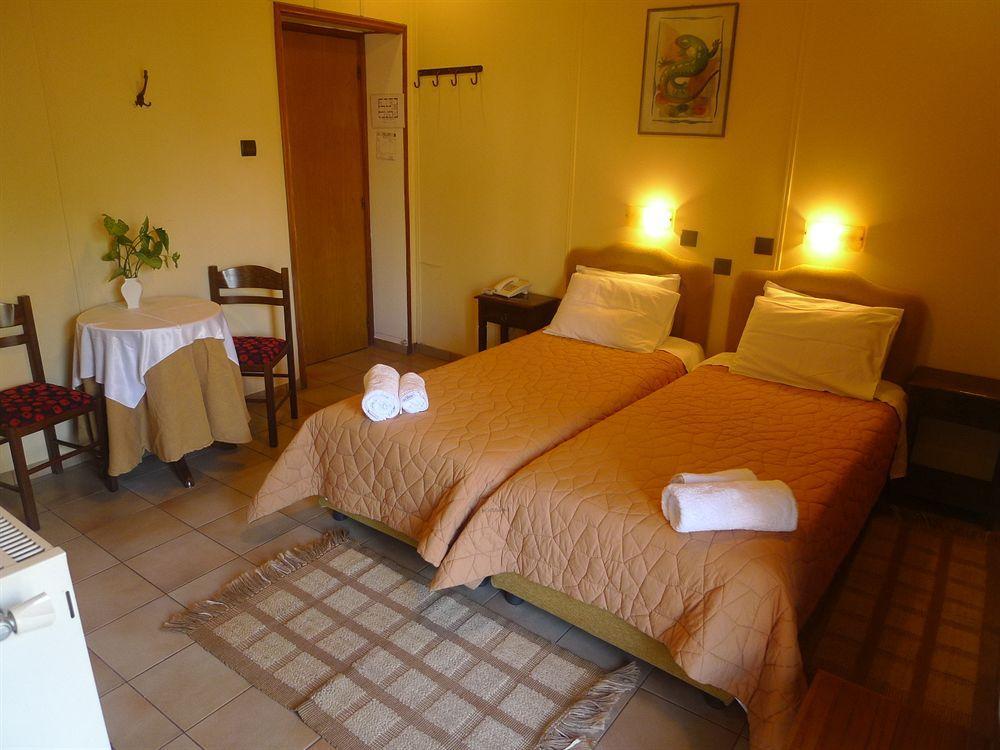 Dryades & Orion Hotel Атина Екстериор снимка