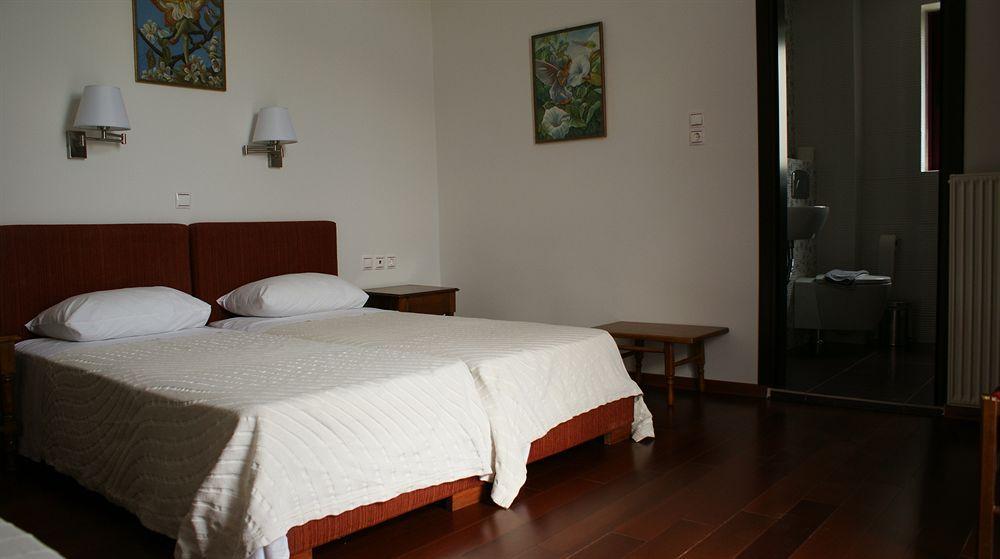 Dryades & Orion Hotel Атина Екстериор снимка
