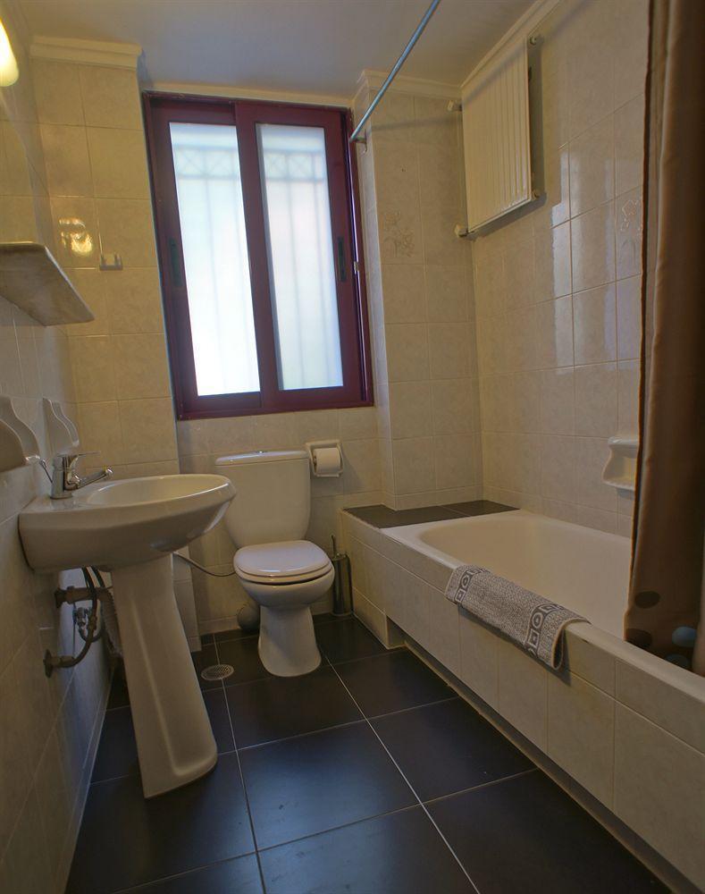 Dryades & Orion Hotel Атина Екстериор снимка