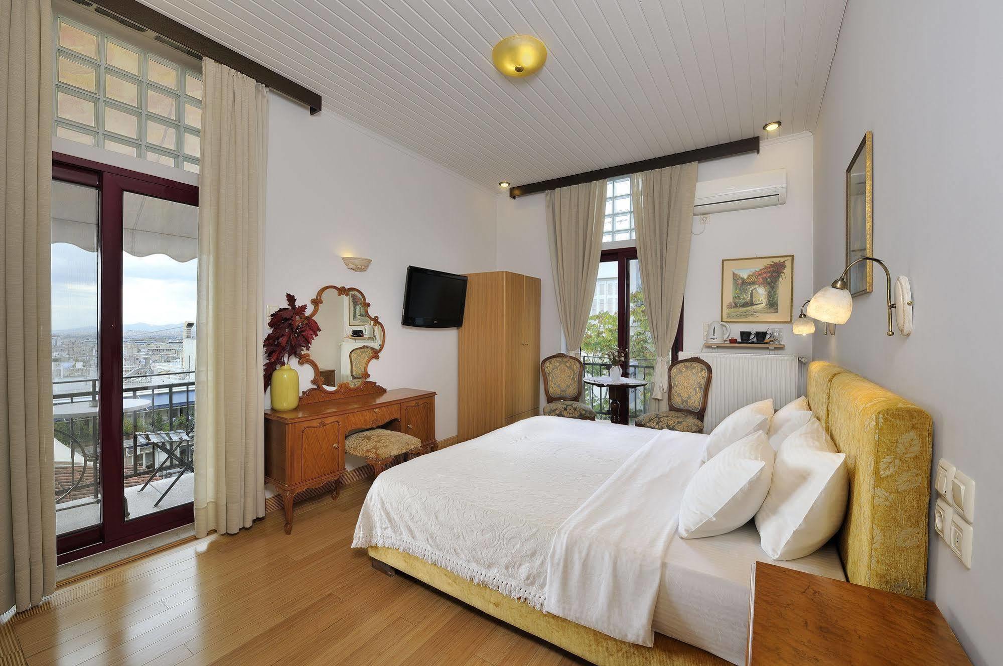Dryades & Orion Hotel Атина Екстериор снимка