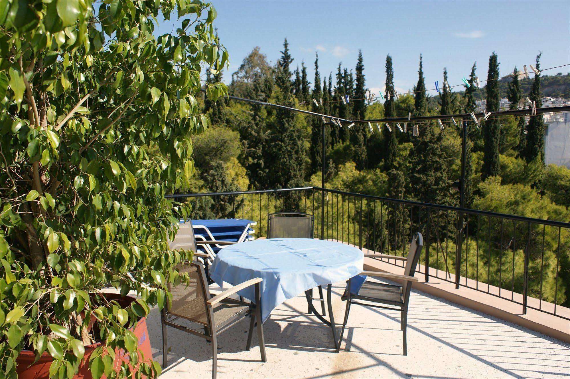 Dryades & Orion Hotel Атина Екстериор снимка