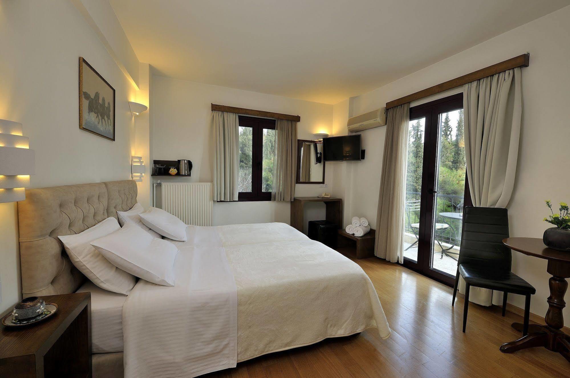 Dryades & Orion Hotel Атина Екстериор снимка